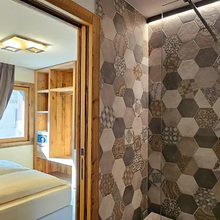 Alpenrose Hotell 3*