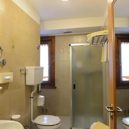 Hotell Alpenrose 3*